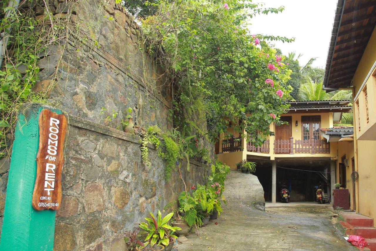 Guruge Guest House Ахангама Экстерьер фото
