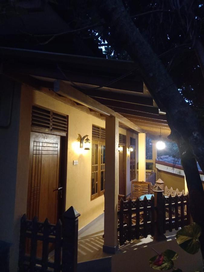 Guruge Guest House Ахангама Экстерьер фото